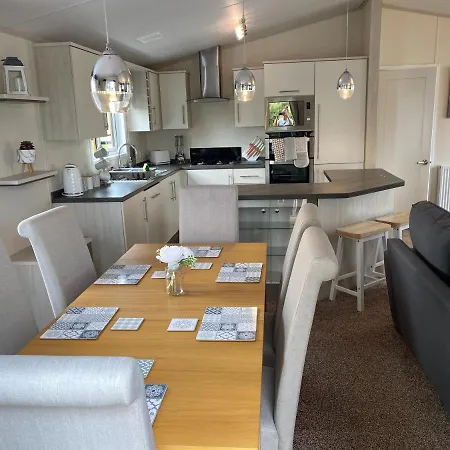 Indulgence Lakeside Lodge I2 With Hot Tub, Private Fishing Peg Situated At Tattershall Lakes Country Park Extérieur photo